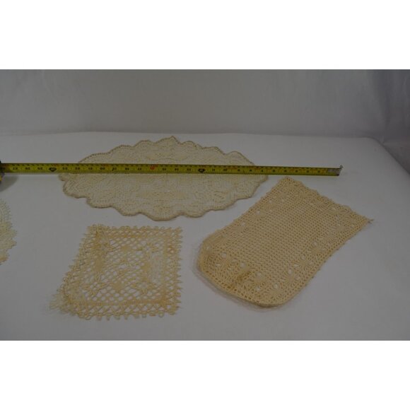 Hand Crocheted Doily Lot Vtg Round Wedding Table Country Tea Party Lacy Elegant - Picture 2 of 11